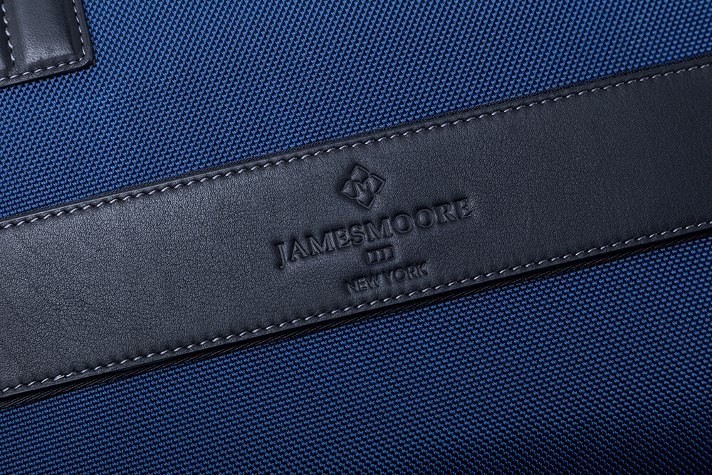 JMNY-Atlas-旅行バッグネイビーブルー後ろ