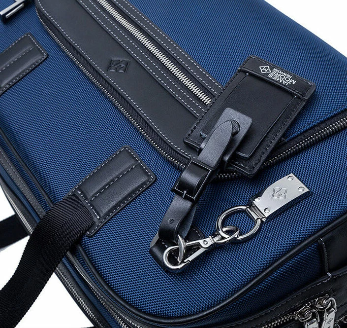 JMNY-Atlas-travel-bag-navy-blue-key-fob