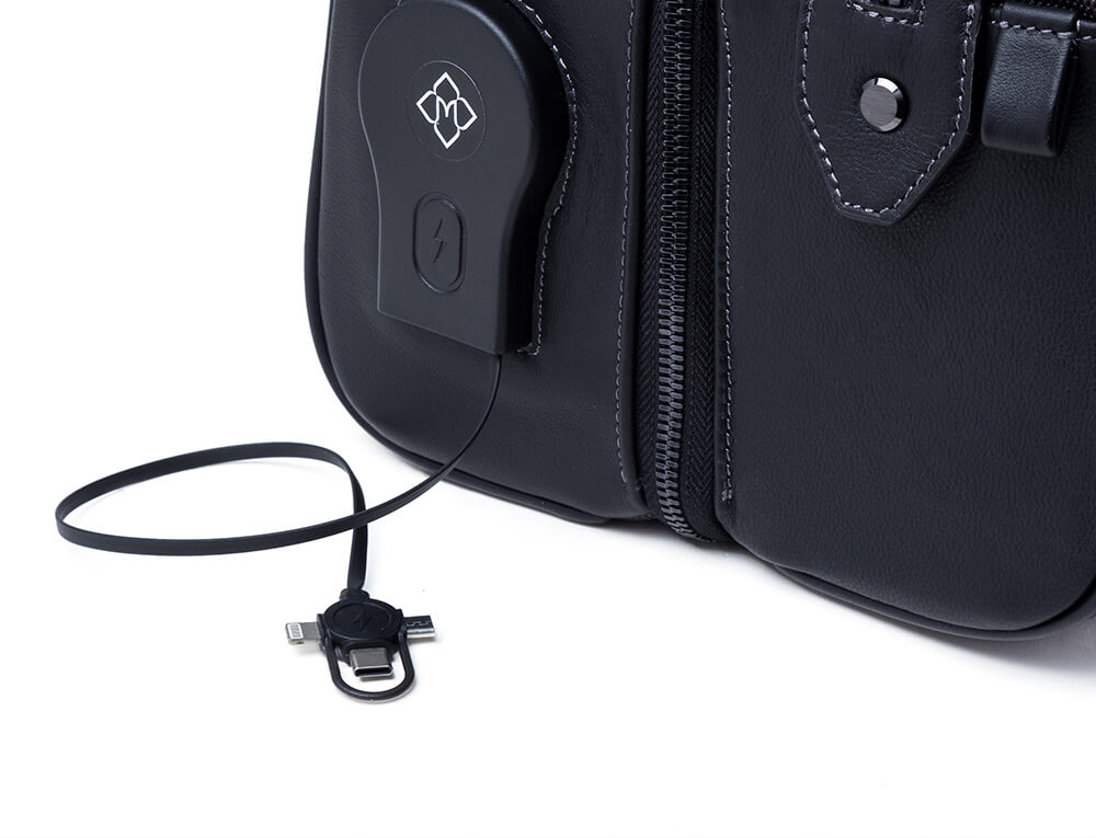 JMNY-atlas-travel-bag-multi-usb-cable