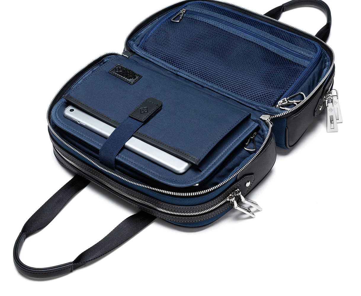 Atlas Mini Travel Bag inside 6