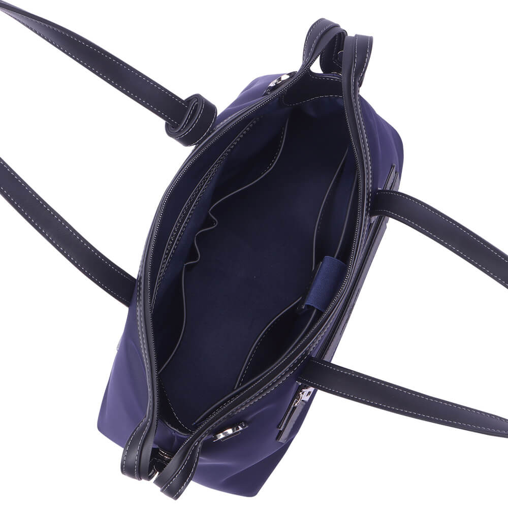 中間の京都Zipトートバッグ内部