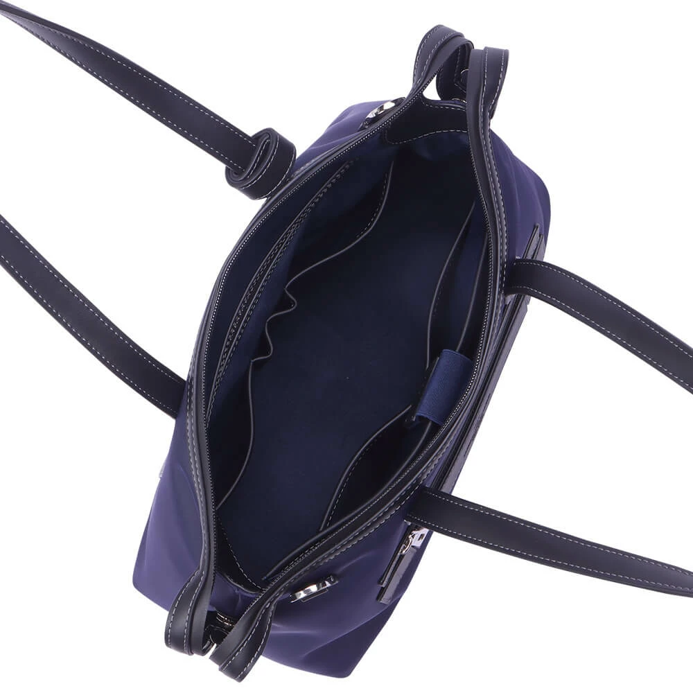 中間の京都Zipトートバッグ内部